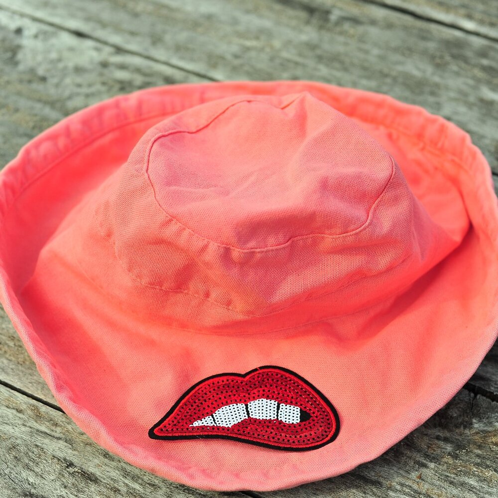 Sequins Embroidery Patch Lip Bite Paris Parfumeries